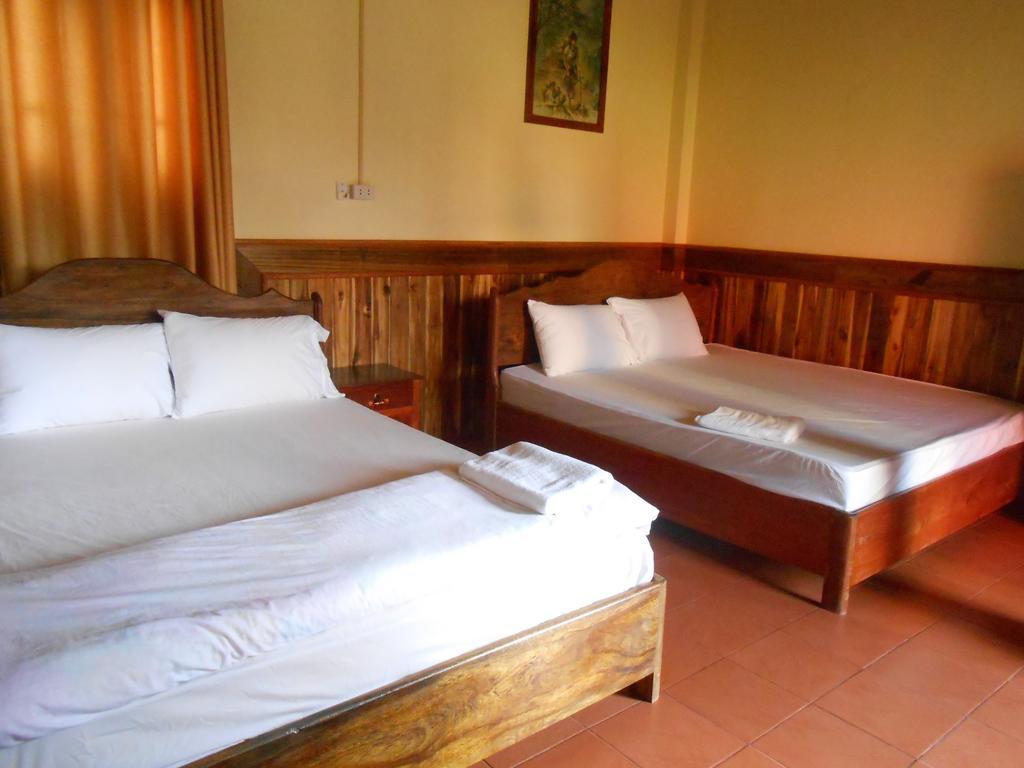 Zuela Guesthouse Luang Namtha Room photo